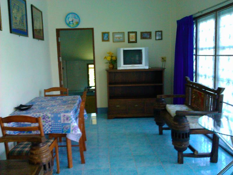Oyo 851 On Hill Residence Patong Exterior foto